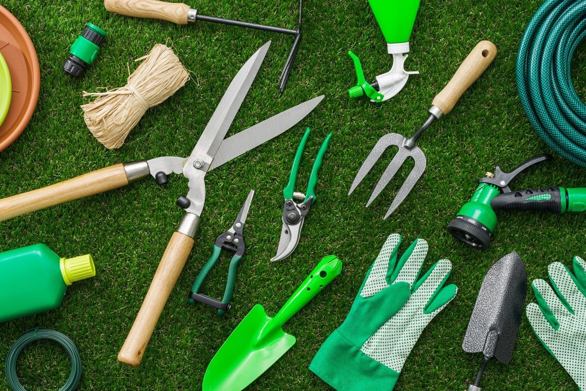Garden Tools Maintenance 